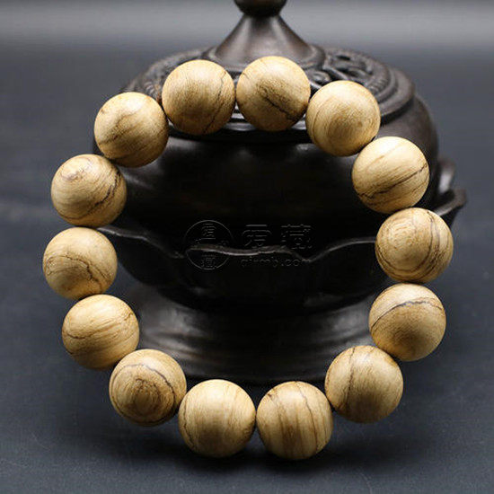 沉香功效紅土作用與功效_沉香功效紅土作用是什么_紅土沉香的功效與作用