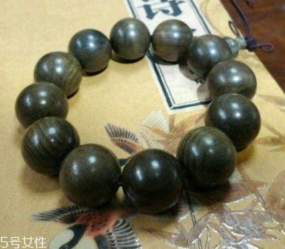 烏木手串盤玩效果_烏木手串有什么好處_真烏木手串多少錢一串