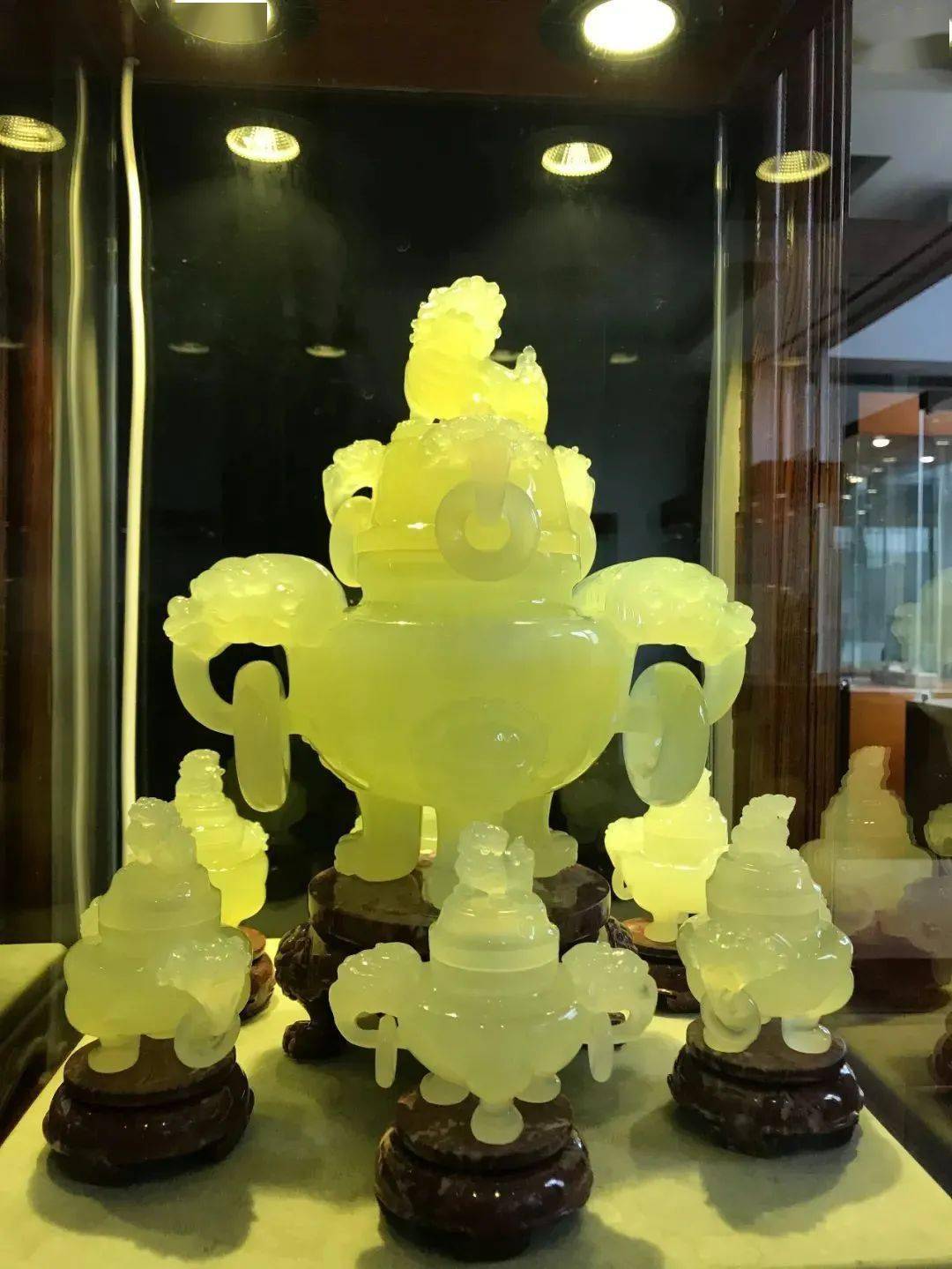 玉雕工藝品批發_玉雕工具批發_批發工藝品玉雕圖片大全