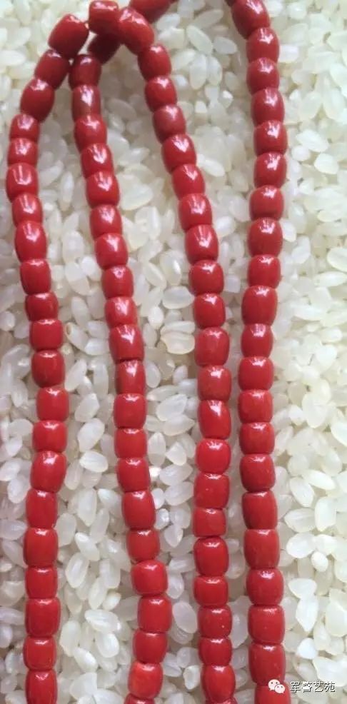 蜜蠟黃白花是啥料_蜜蠟是帶白花好還是純黃好_白花蜜蠟和黃蜜蠟哪個好