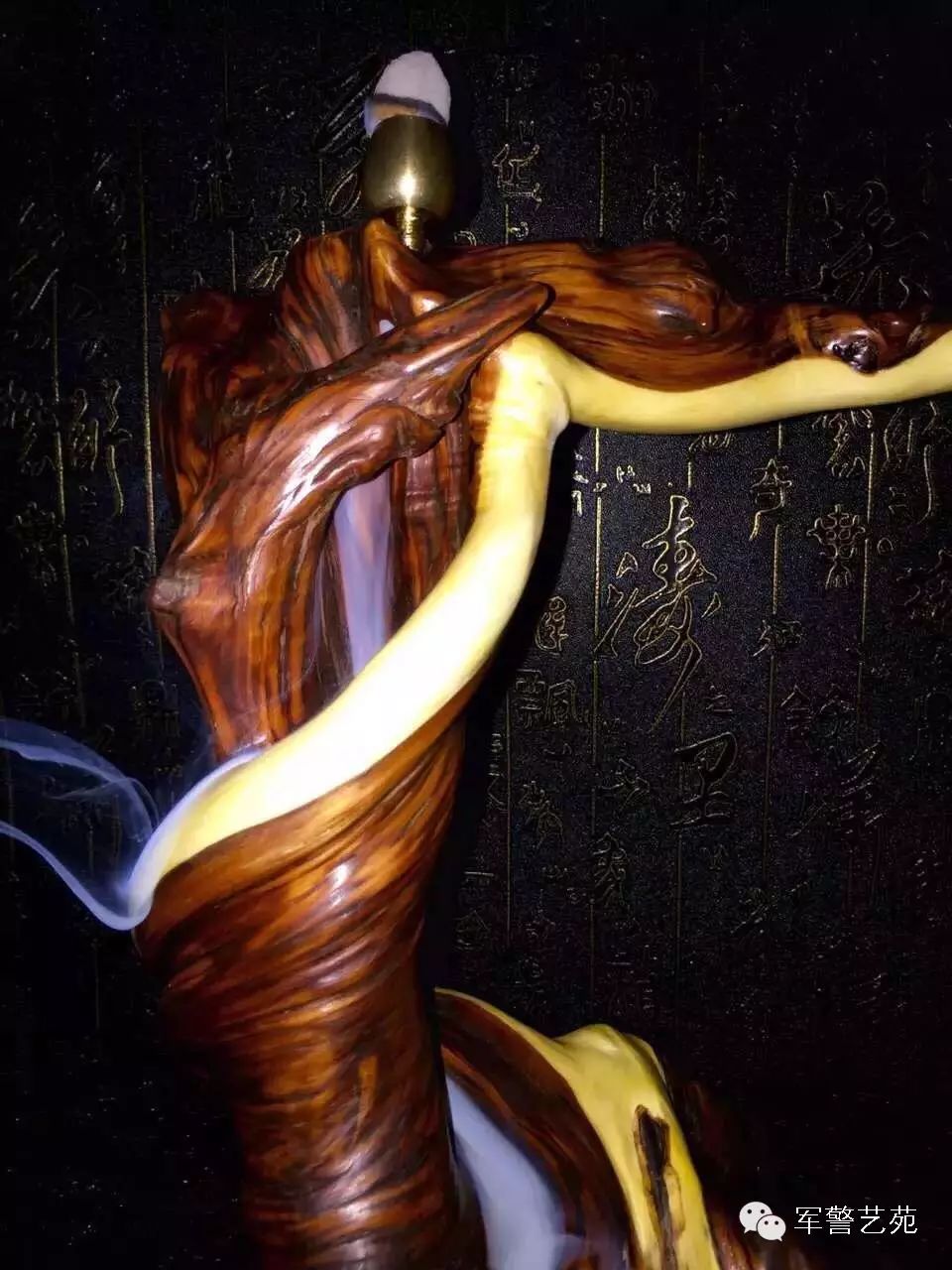 白花蜜蠟和黃蜜蠟哪個好_蜜蠟黃白花是啥料_蜜蠟是帶白花好還是純黃好