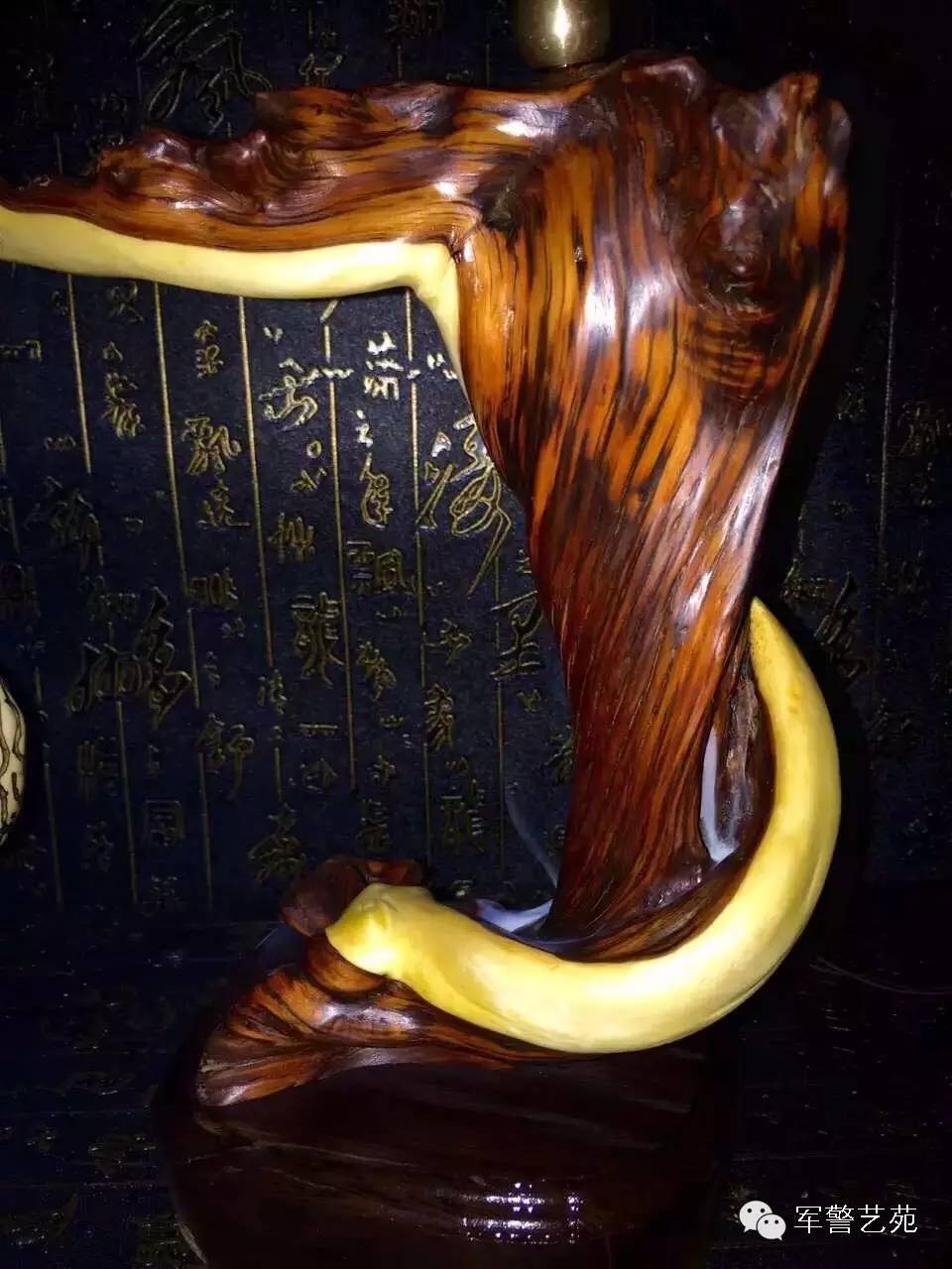 蜜蠟黃白花是啥料_蜜蠟是帶白花好還是純黃好_白花蜜蠟和黃蜜蠟哪個好