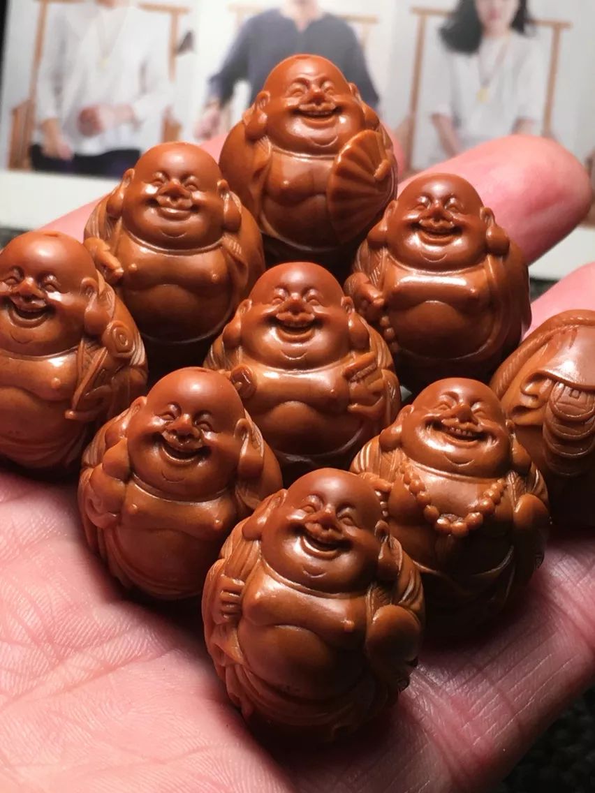 名家橄欖核雕作品欣賞_橄欖核雕十大名家_名家橄欖核雕刻圖片