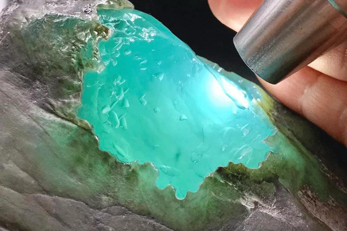 翡翠雕工價格一覽_手工雕翡翠價格_雕翡翠手工價格表