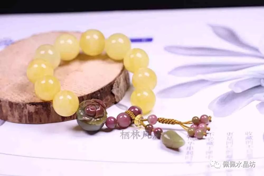 南紅手鏈適合什么人戴_戴南紅手串有什么講究_佩戴南紅手鏈有什么好處