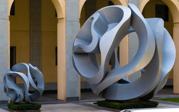 雕塑不銹鋼材質(zhì)有哪些_雕塑不銹鋼材質(zhì)特點_不銹鋼材質(zhì)的雕塑