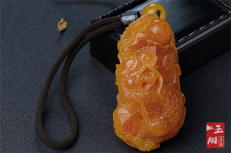 長期佩戴蜜蠟的功效與作用_長時間佩戴蜜蠟辟邪嗎_長期佩戴蜜蠟有什么作用