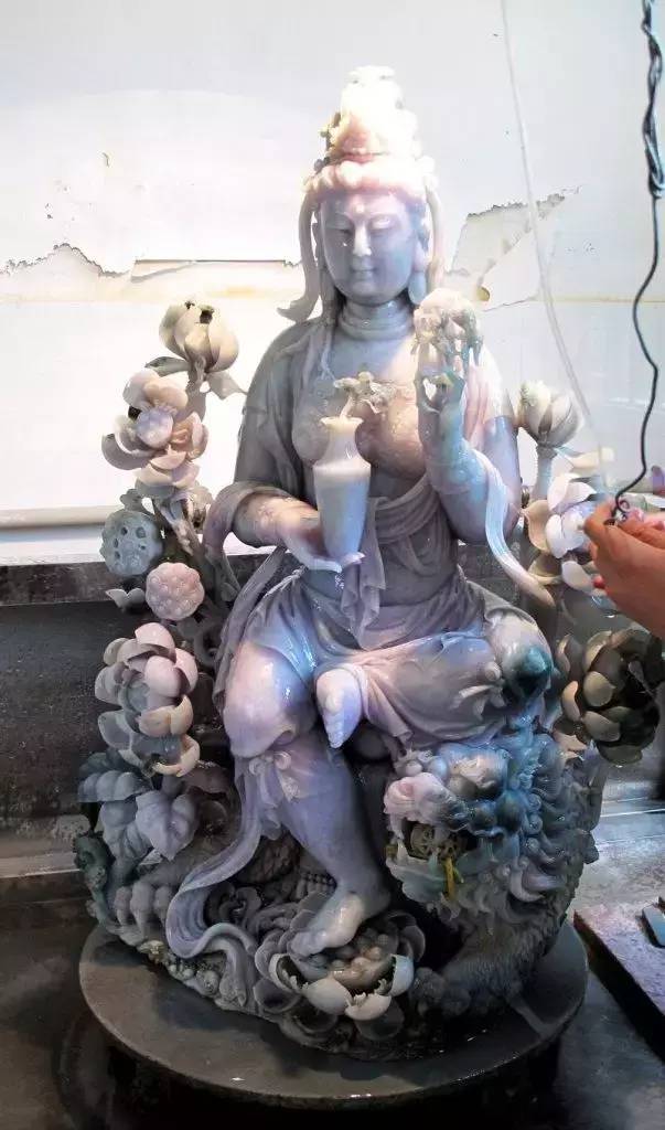 觀音玉石擺件_玉雕擺件觀音_玉雕觀音擺件的寓意