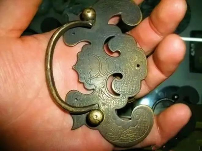 請問哪里有做奇石底座的_奇石底座制作方法_奇石底座有什么材料制作