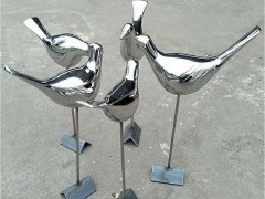園林景觀抽象金屬工藝品江蘇鑫宇定制南通鏡面仿真不銹鋼小鳥雕塑
