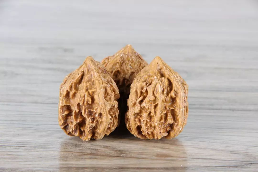 沉香木手串怎么盤_沉香木手串怎么盤出包漿_沉香木手串盤玩