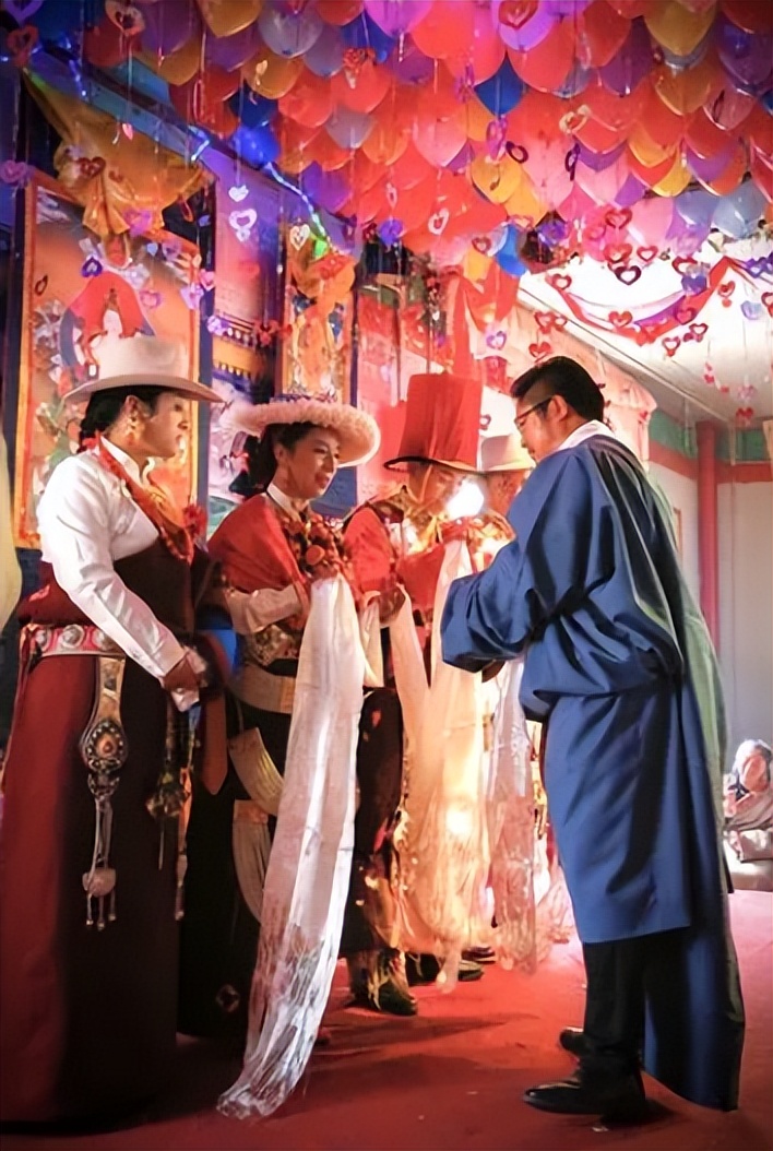 蜜蠟項(xiàng)鏈多少顆珠子最好_蜜蠟項(xiàng)鏈好處_蜜蠟項(xiàng)鏈一般多少錢