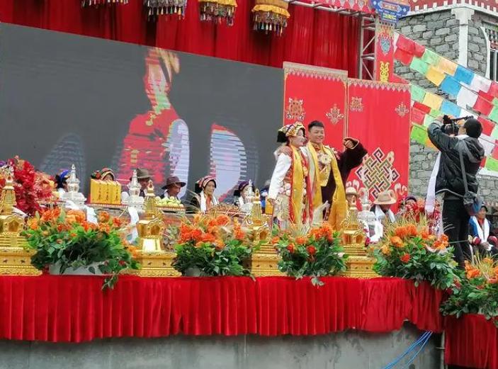 蜜蠟項(xiàng)鏈多少顆珠子最好_蜜蠟項(xiàng)鏈好處_蜜蠟項(xiàng)鏈一般多少錢