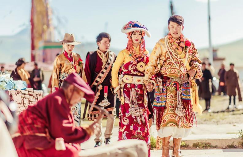 蜜蠟項(xiàng)鏈多少顆珠子最好_蜜蠟項(xiàng)鏈一般多少錢_蜜蠟項(xiàng)鏈好處