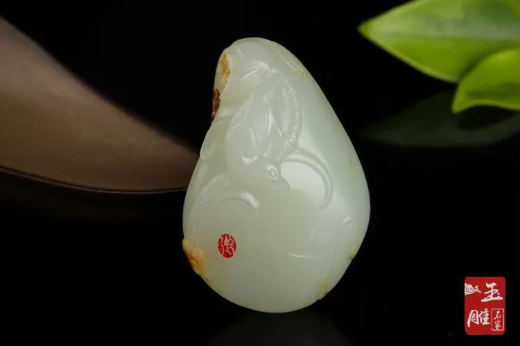 和田玉玉錢袋圖片_和田玉雕一下多少錢_和田玉錢袋吊墜價格