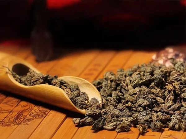 沉香茶的功效_椅南沉香茶功效_沉香茶功效與作用及食用方法