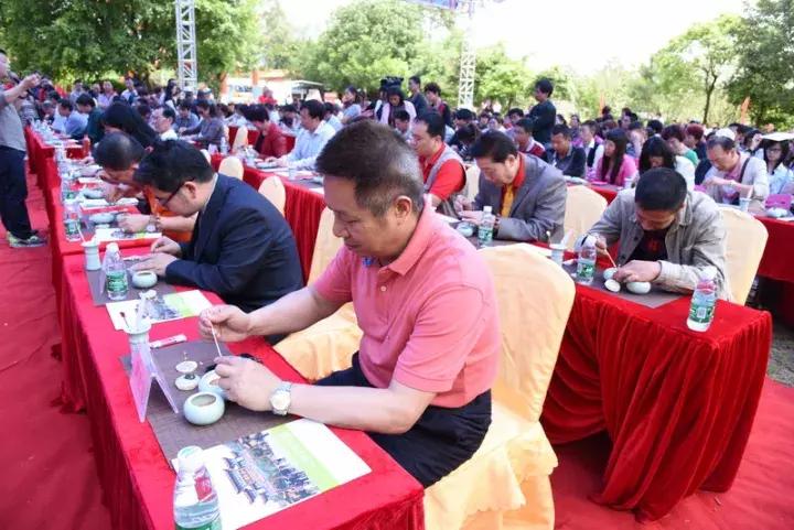 清遠(yuǎn)奇石河風(fēng)景區(qū)簡介_清遠(yuǎn)市奇石市場在哪里_清遠(yuǎn)奇石公園