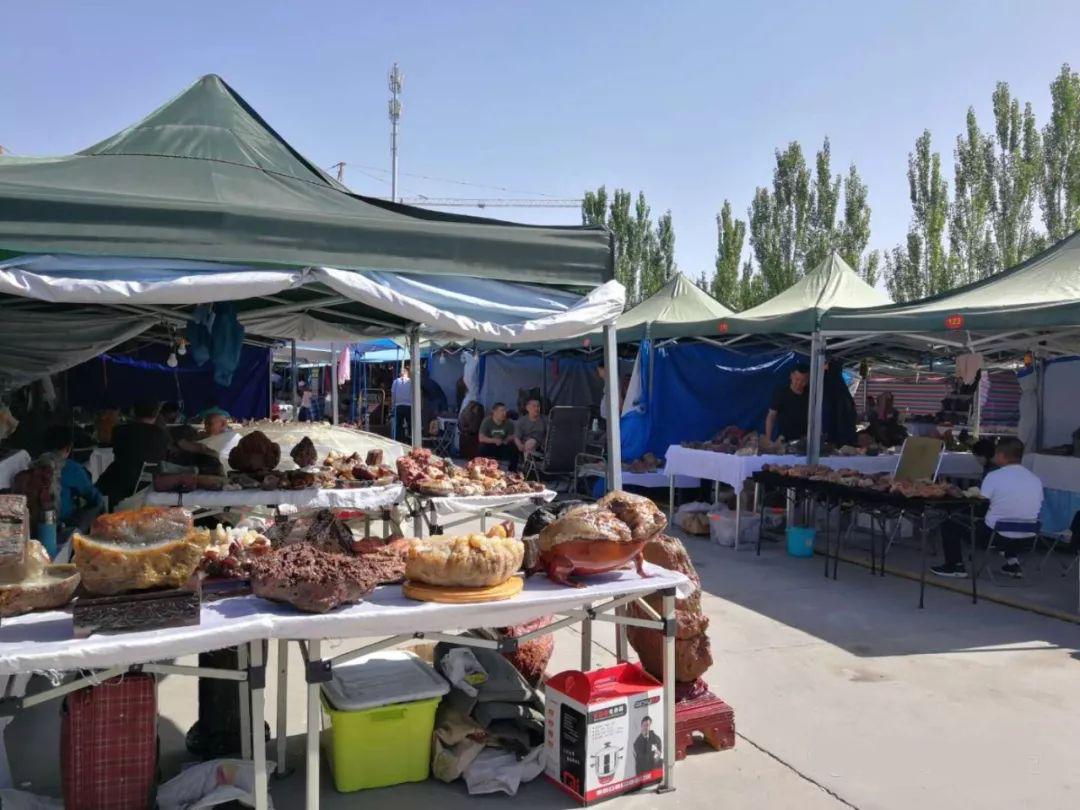 石頭奇石圖片高清_石頭奇觀圖片_奇石石頭圖片